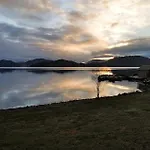 Semesterbostad 3 Bedroom Lovely In Valen (Hordaland)