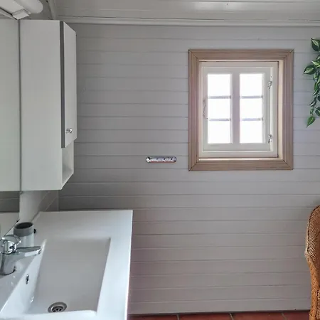 3 Bedroom Lovely In Valen (Hordaland)
