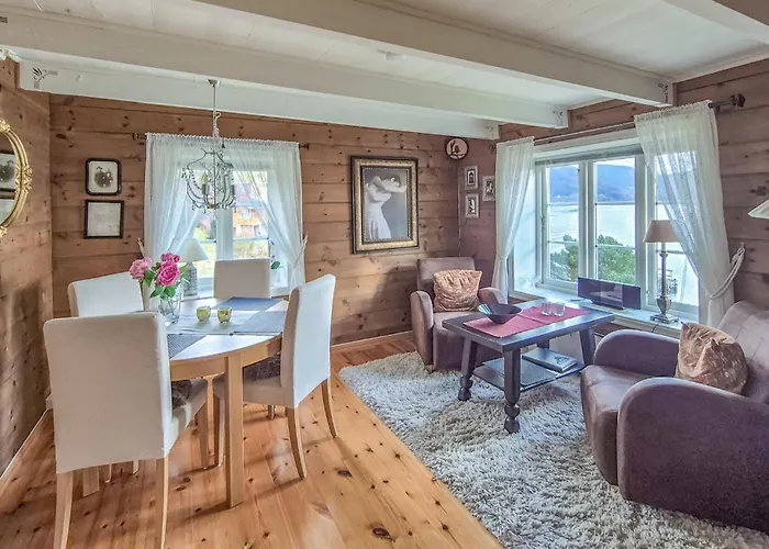 בית נופש 3 Bedroom Lovely In Valen (Hordaland)